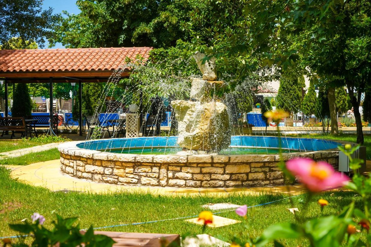 Krikonis Hotel Yanya Dış mekan fotoğraf